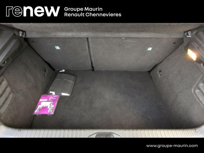 Photo 11 de l’annonce de RENAULT Clio d’occasion à vendre à CHENNEVIÈRES-SUR-MARNE