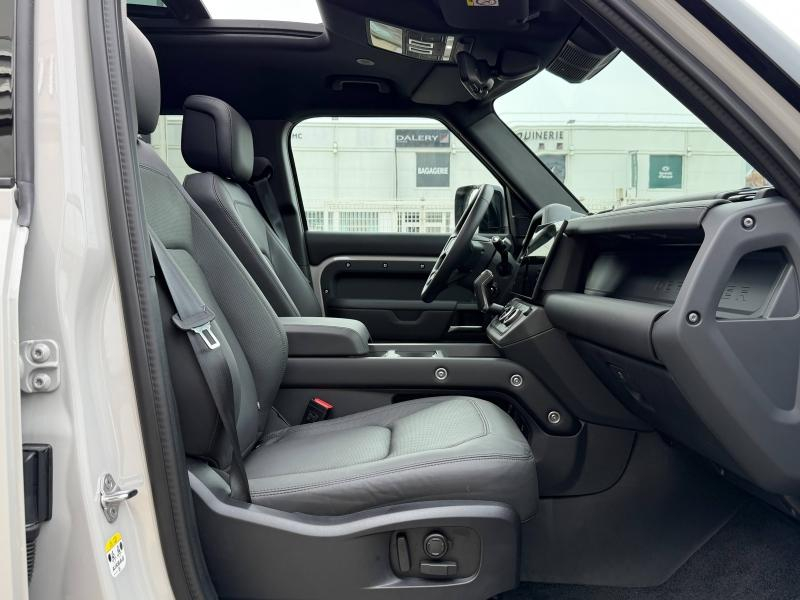 Photo 15 de l’annonce de LAND-ROVER Defender d’occasion à vendre à AIX-EN-PROVENCE