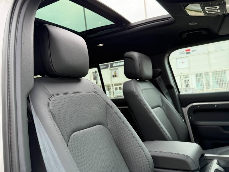 Photo 16 de l’annonce de LAND-ROVER Defender d’occasion à vendre à AIX-EN-PROVENCE