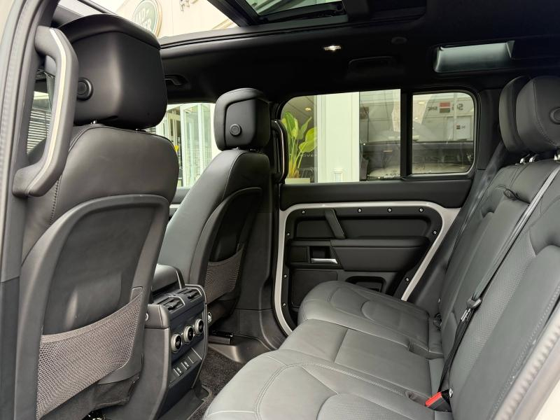 Photo 18 de l’annonce de LAND-ROVER Defender d’occasion à vendre à AIX-EN-PROVENCE