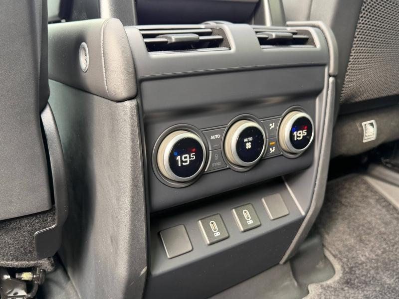 Photo 19 de l’annonce de LAND-ROVER Defender d’occasion à vendre à AIX-EN-PROVENCE