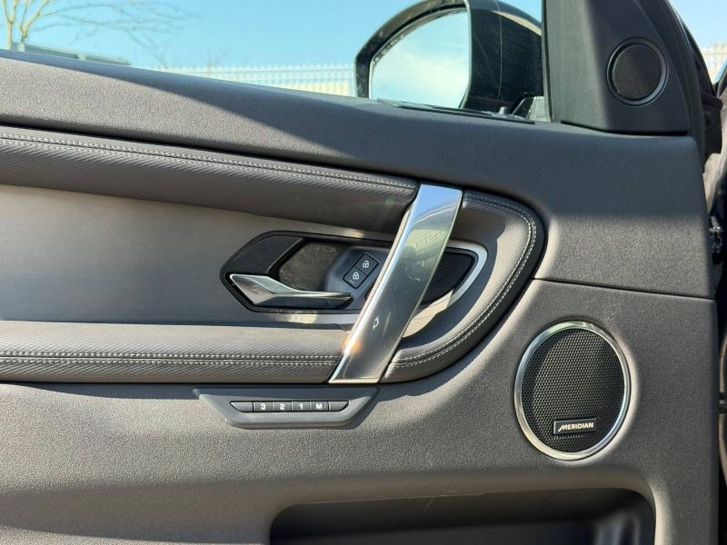 Photo 20 de l’annonce de LAND-ROVER Discovery Sport d’occasion à vendre à AIX-EN-PROVENCE