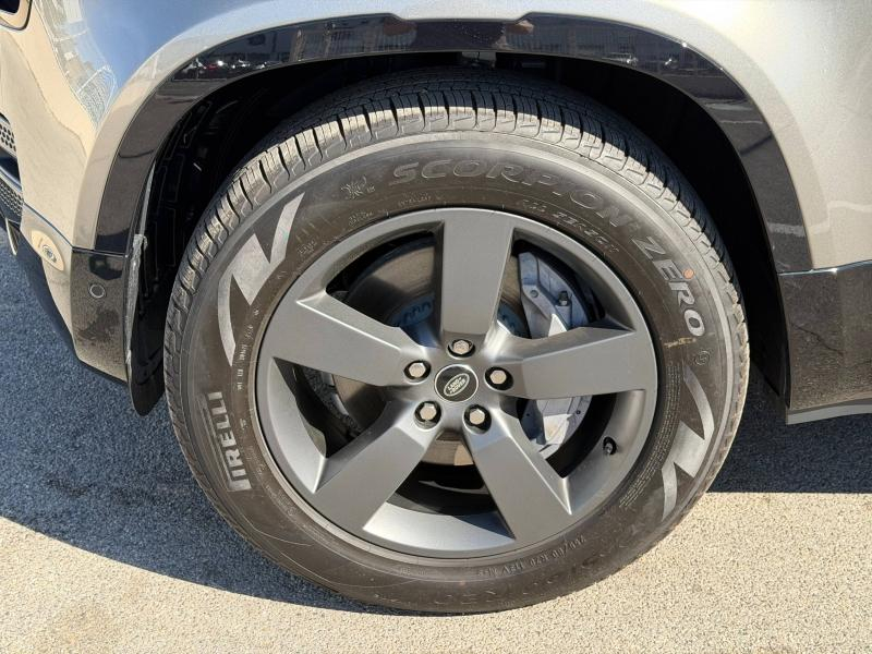 Photo 7 de l’annonce de LAND-ROVER Defender d’occasion à vendre à AIX-EN-PROVENCE