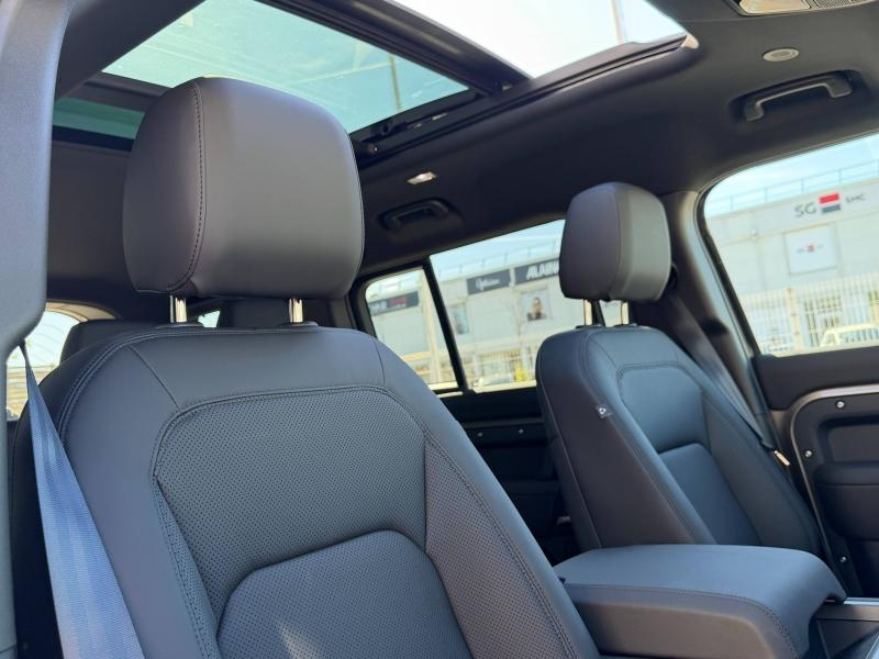 Photo 14 de l’annonce de LAND-ROVER Defender d’occasion à vendre à AIX-EN-PROVENCE