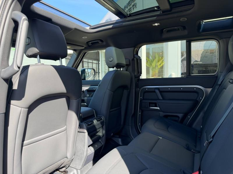 Photo 17 de l’annonce de LAND-ROVER Defender d’occasion à vendre à AIX-EN-PROVENCE