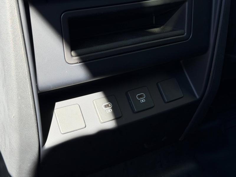 Photo 18 de l’annonce de LAND-ROVER Defender d’occasion à vendre à AIX-EN-PROVENCE