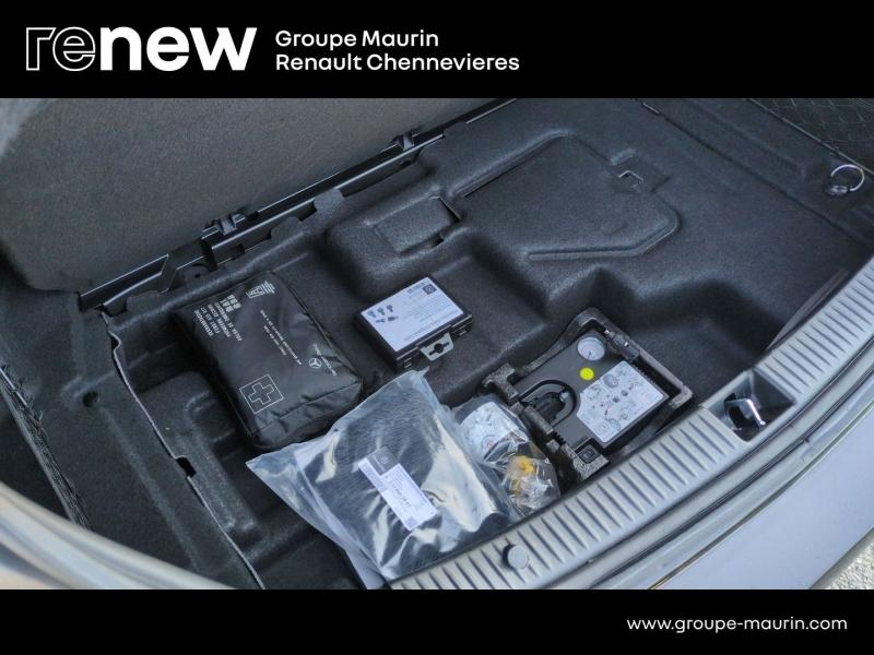 Photo 15 de l’annonce de MERCEDES-BENZ Classe C d’occasion à vendre à CHENNEVIÈRES-SUR-MARNE