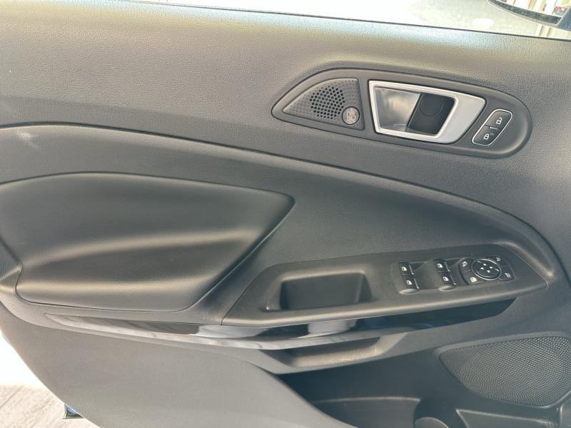 Photo 14 de l’annonce de FORD EcoSport d’occasion à vendre à ORANGE