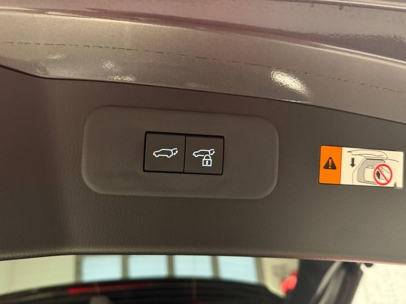 Photo 10 de l’annonce de LEXUS NX d’occasion à vendre à MONTFAVET