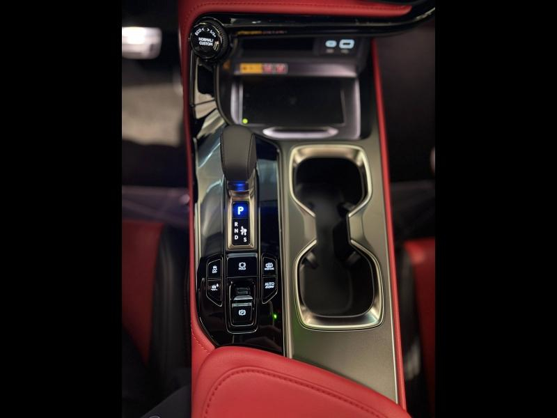 Photo 19 de l’annonce de LEXUS NX d’occasion à vendre à MONTFAVET