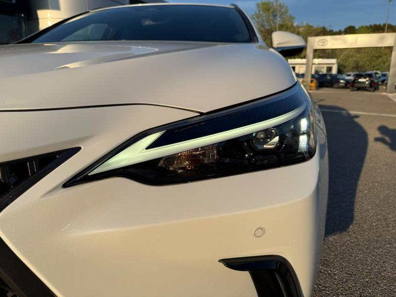 Photo 9 de l’annonce de LEXUS NX d’occasion à vendre à MONTFAVET