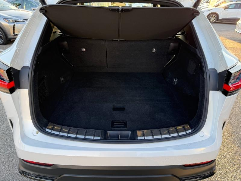 Photo 10 de l’annonce de LEXUS NX d’occasion à vendre à MONTFAVET