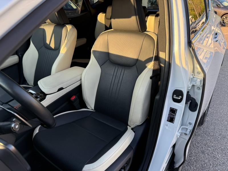 Photo 18 de l’annonce de LEXUS NX d’occasion à vendre à MONTFAVET