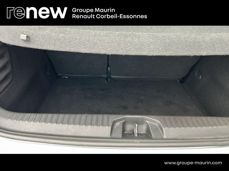 Photo 9 de l’annonce de RENAULT Clio d’occasion à vendre à CORBEIL-ESSONNES