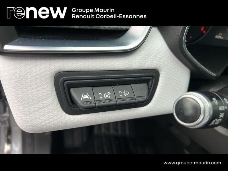 Photo 14 de l’annonce de RENAULT Clio d’occasion à vendre à CORBEIL-ESSONNES