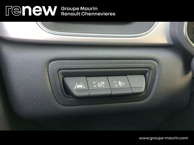 Photo 20 de l’annonce de RENAULT Captur d’occasion à vendre à CHENNEVIÈRES-SUR-MARNE