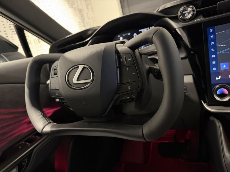 Photo 13 de l’annonce de LEXUS RZ d’occasion à vendre à LATTES