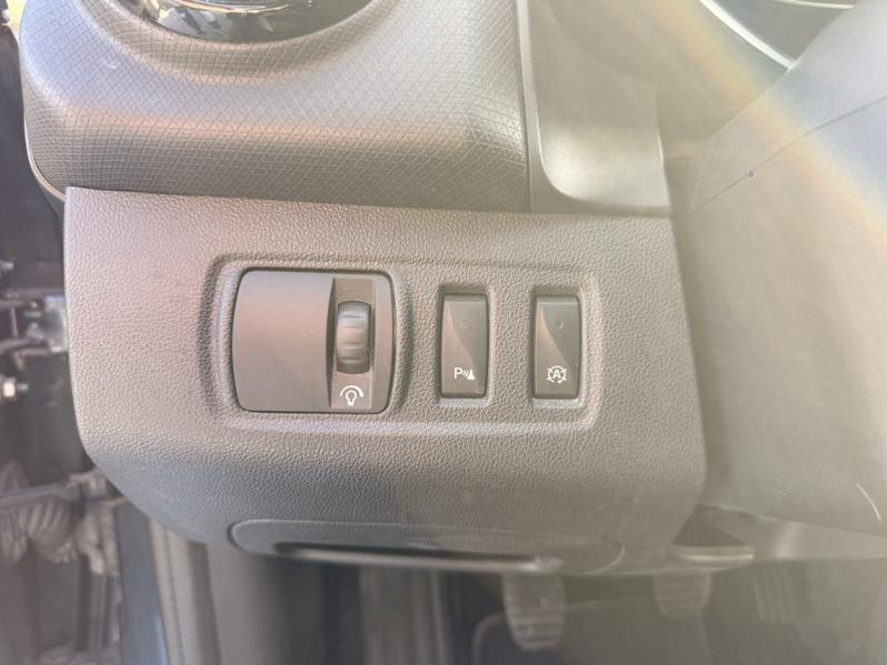 Photo 10 de l’annonce de RENAULT Clio d’occasion à vendre à AUBAGNE