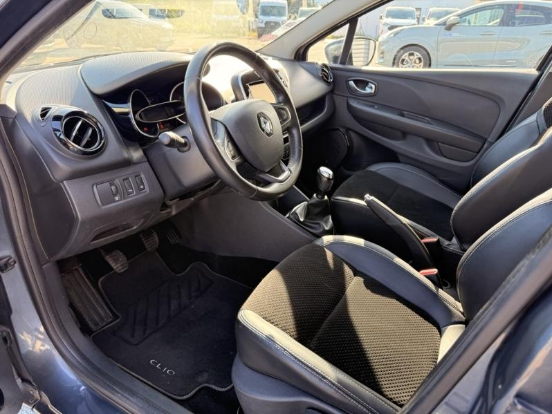 Photo 12 de l’annonce de RENAULT Clio d’occasion à vendre à AUBAGNE
