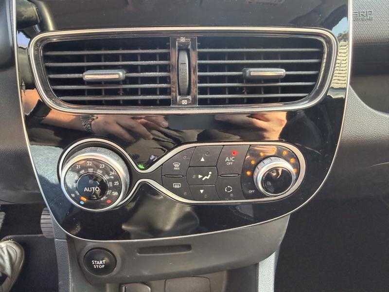 Photo 17 de l’annonce de RENAULT Clio d’occasion à vendre à AUBAGNE