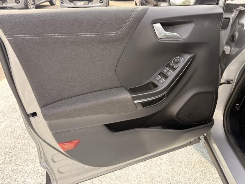 Photo 10 de l’annonce de FORD Puma d’occasion à vendre à AUBAGNE