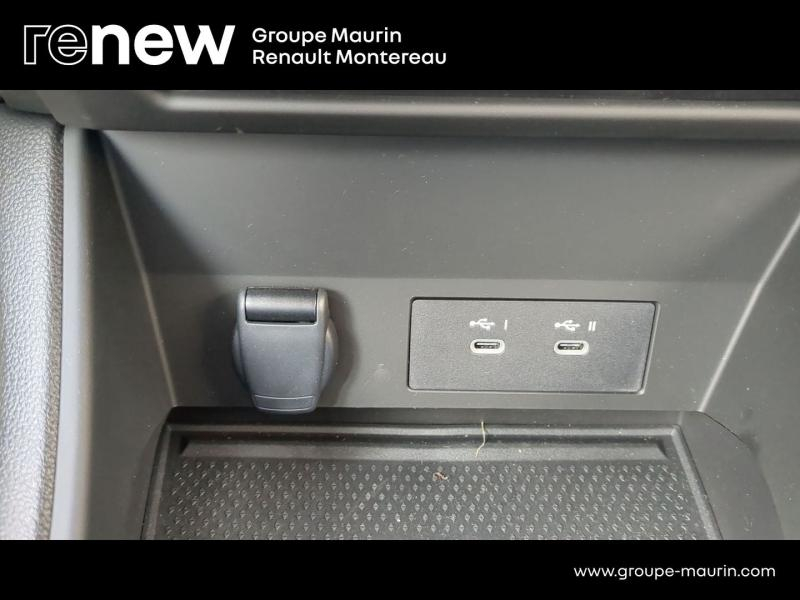 Photo 16 de l’annonce de RENAULT Captur d’occasion à vendre à VARENNES SUR SEINE