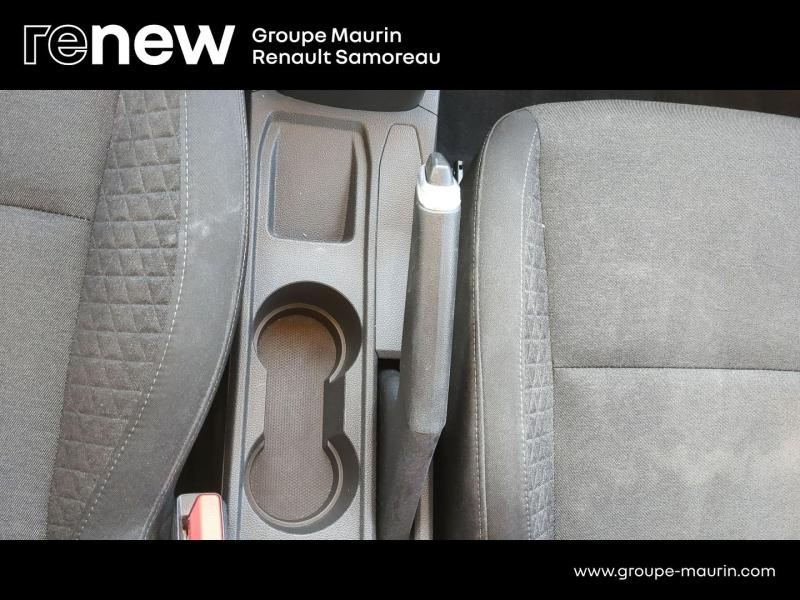 Photo 16 de l’annonce de RENAULT Clio d’occasion à vendre à SAMOREAU