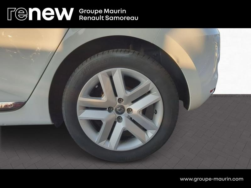 Photo 17 de l’annonce de RENAULT Clio d’occasion à vendre à SAMOREAU