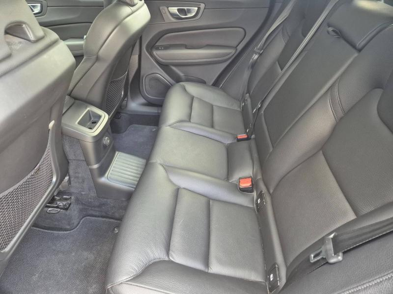 Photo 6 de l’annonce de VOLVO XC60 d’occasion à vendre à AVIGNON