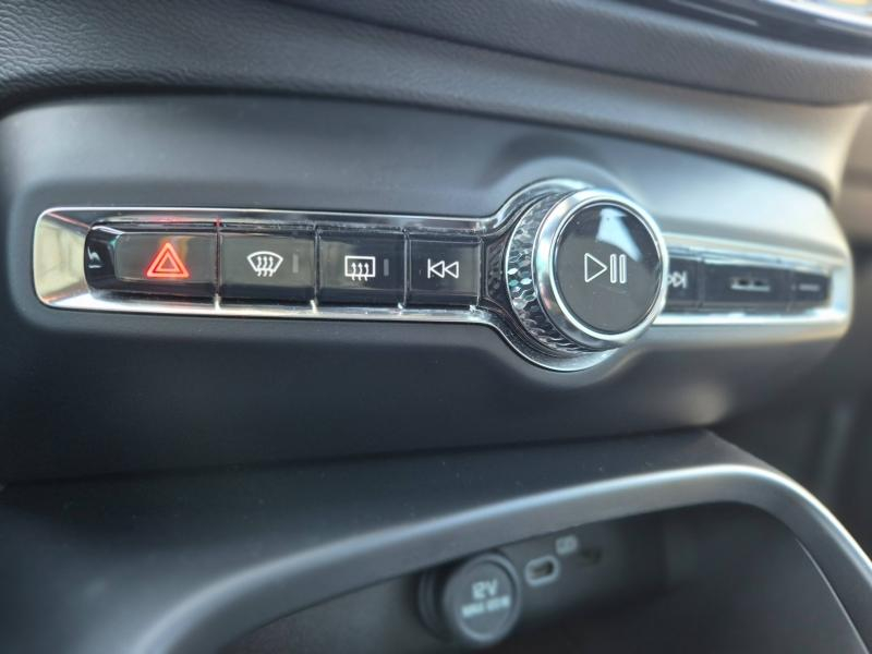 Photo 17 de l’annonce de VOLVO XC40 d’occasion à vendre à AVIGNON