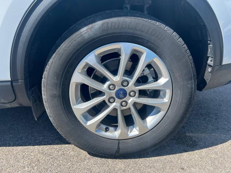 Photo 9 de l’annonce de FORD Kuga d’occasion à vendre à TOULON