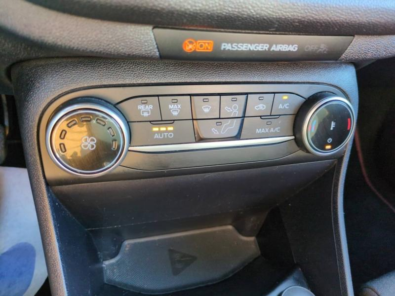 Photo 10 de l’annonce de FORD Fiesta d’occasion à vendre à NÎMES