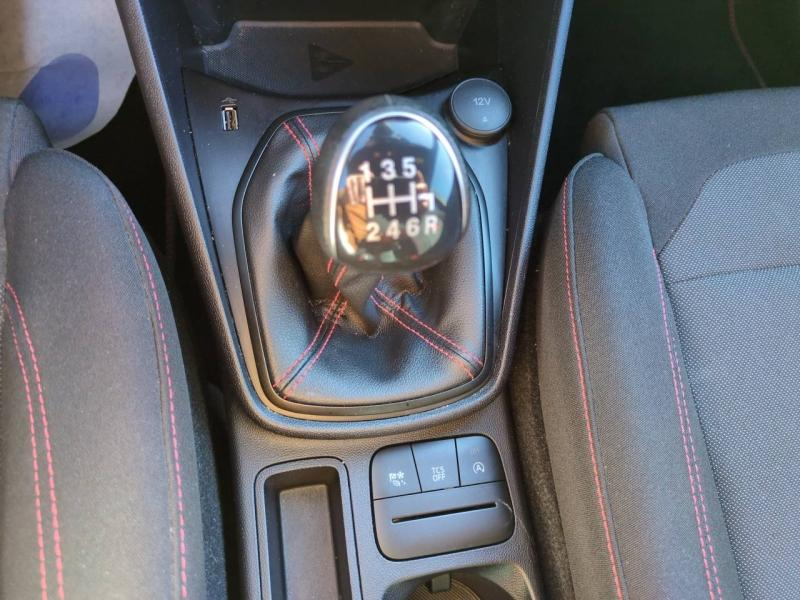 Photo 11 de l’annonce de FORD Fiesta d’occasion à vendre à NÎMES