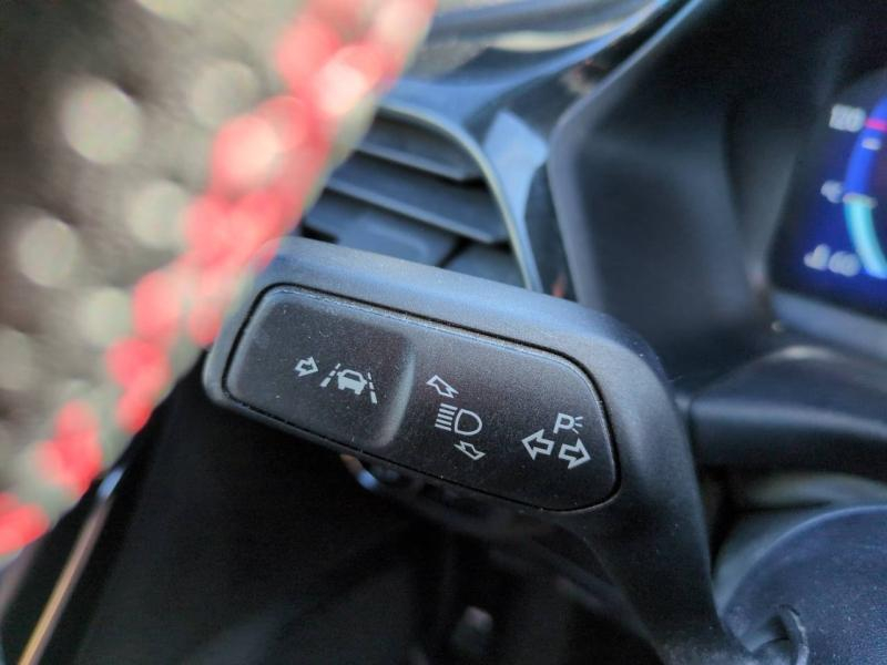 Photo 13 de l’annonce de FORD Fiesta d’occasion à vendre à NÎMES