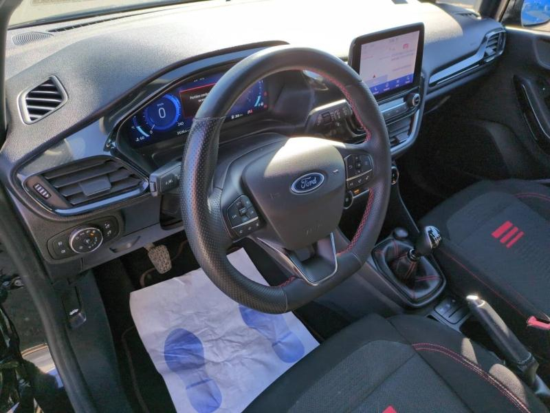 Photo 15 de l’annonce de FORD Fiesta d’occasion à vendre à NÎMES