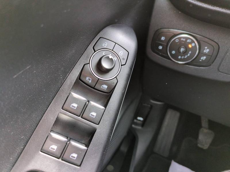 Photo 12 de l’annonce de FORD Puma d’occasion à vendre à NÎMES