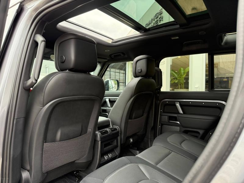 Photo 14 de l’annonce de LAND-ROVER Defender d’occasion à vendre à AIX-EN-PROVENCE