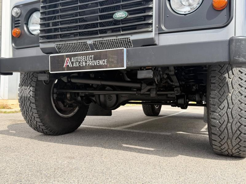 Photo 8 de l’annonce de LAND-ROVER Defender d’occasion à vendre à AIX-EN-PROVENCE