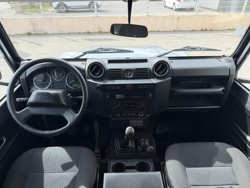 Photo 16 de l’annonce de LAND-ROVER Defender d’occasion à vendre à AIX-EN-PROVENCE