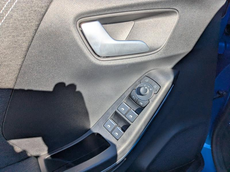 Photo 9 de l’annonce de FORD Puma d’occasion à vendre à BRIGNOLES