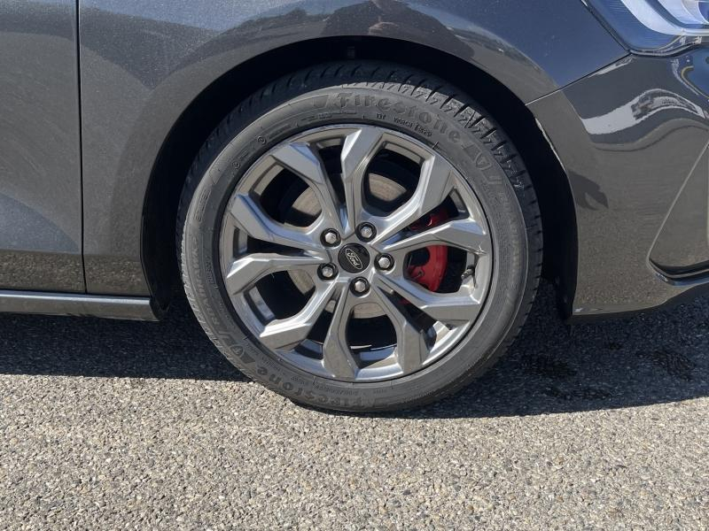 Photo 7 de l’annonce de FORD Focus d’occasion à vendre à CARPENTRAS