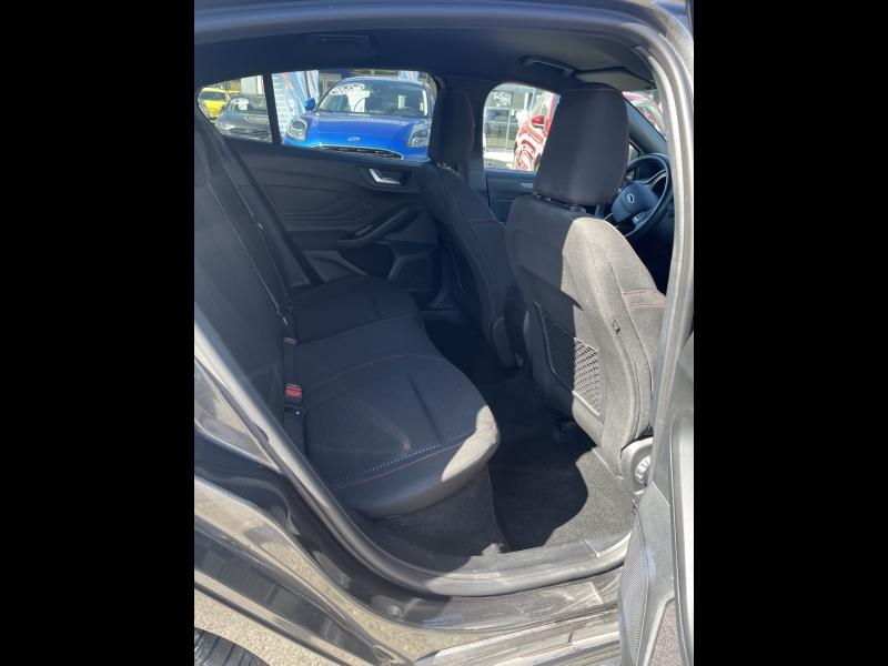 Photo 10 de l’annonce de FORD Focus d’occasion à vendre à CARPENTRAS