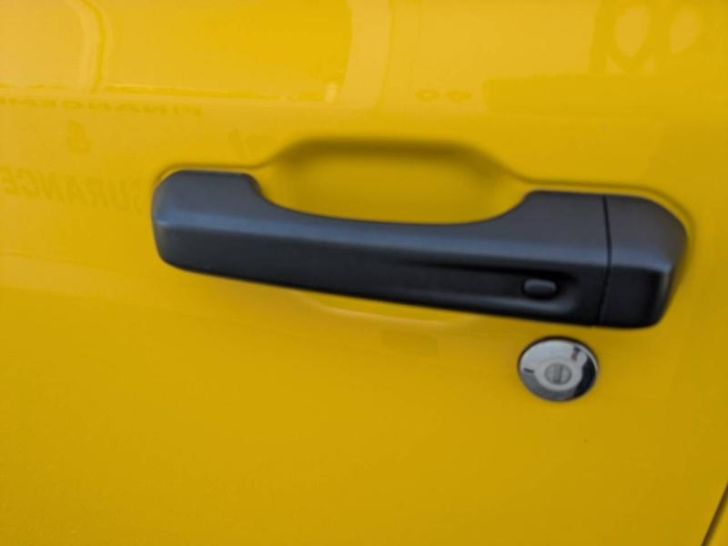 Photo 19 de l’annonce de JEEP Wrangler d’occasion à vendre à MARSEILLE