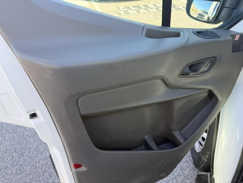 Photo 10 de l’annonce de FORD Transit CCb VUL d’occasion à vendre à LA VALETTE