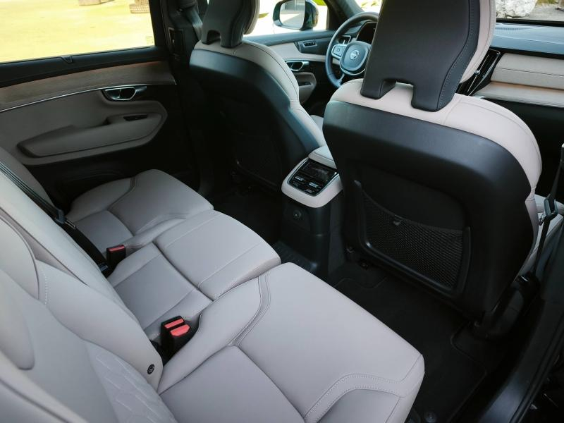 Photo 18 de l’annonce de VOLVO XC90 d’occasion à vendre à AVIGNON