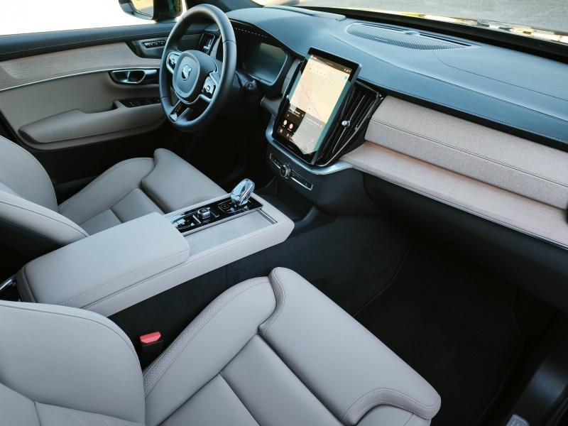 Photo 19 de l’annonce de VOLVO XC90 d’occasion à vendre à AVIGNON