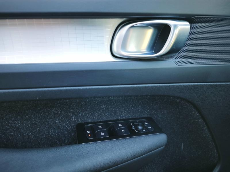 Photo 18 de l’annonce de VOLVO XC40 d’occasion à vendre à AVIGNON