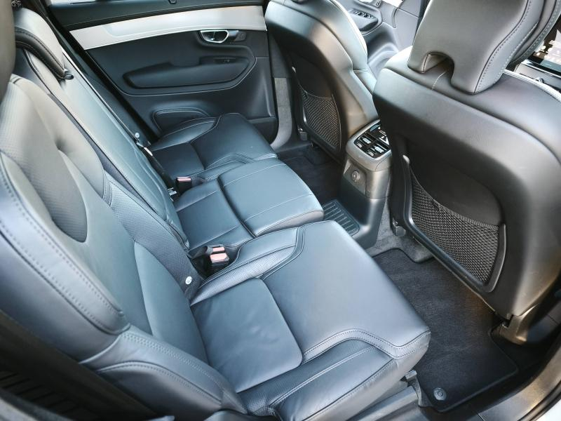 Photo 11 de l’annonce de VOLVO XC90 d’occasion à vendre à AVIGNON
