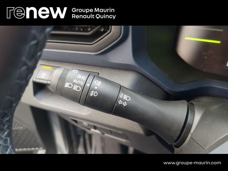 Photo 15 de l’annonce de DACIA Duster d’occasion à vendre à QUINCY-SOUS-SÉNART