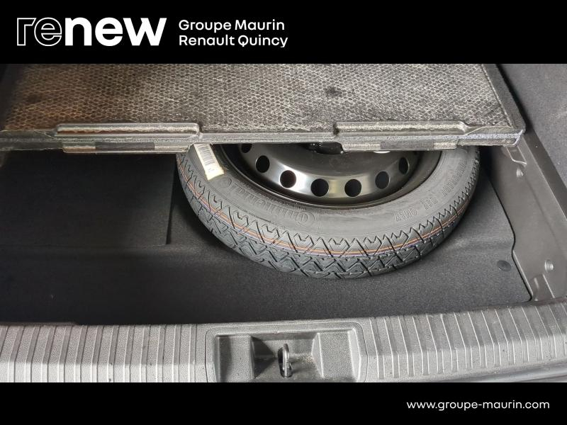 Photo 11 de l’annonce de RENAULT  d’occasion à vendre à QUINCY-SOUS-SÉNART